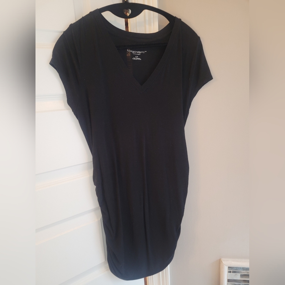 Liz Lange Maternity Black V-Neck Short Sleeve Top